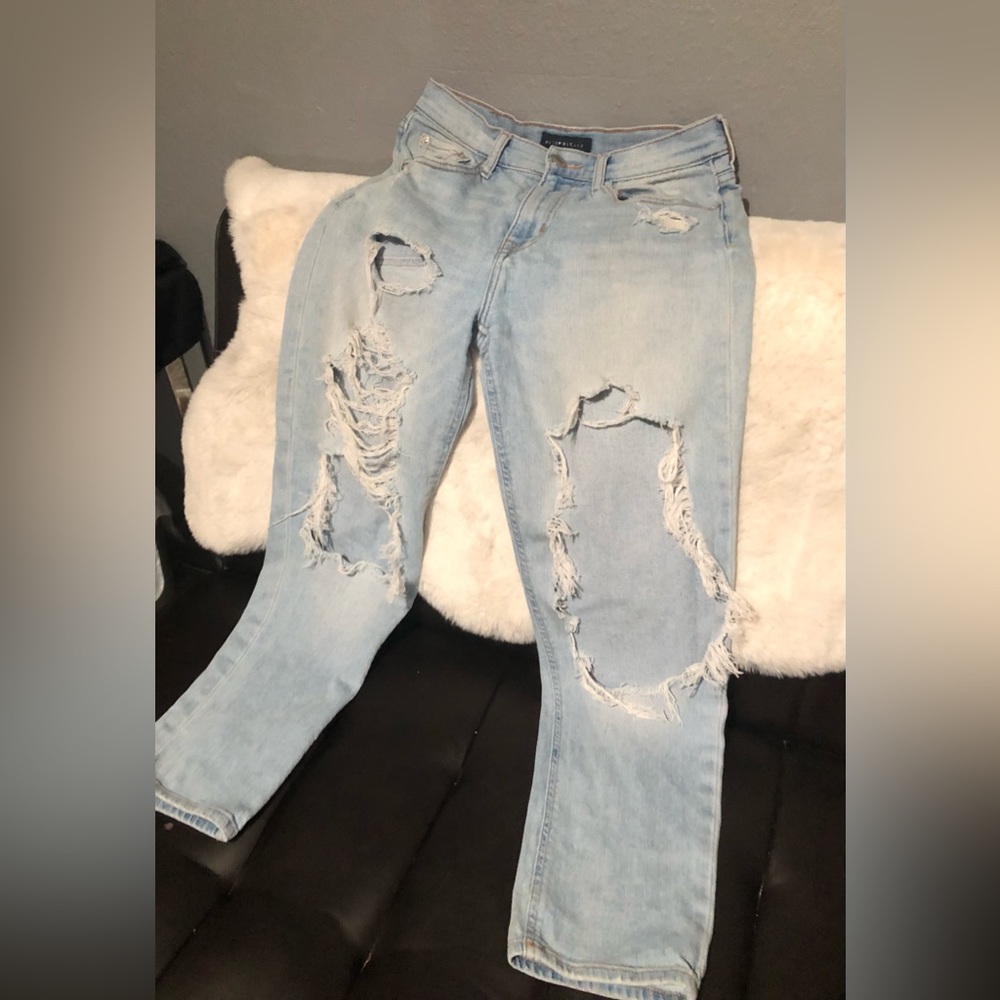 Stretchy mom jeans by Aeropostale